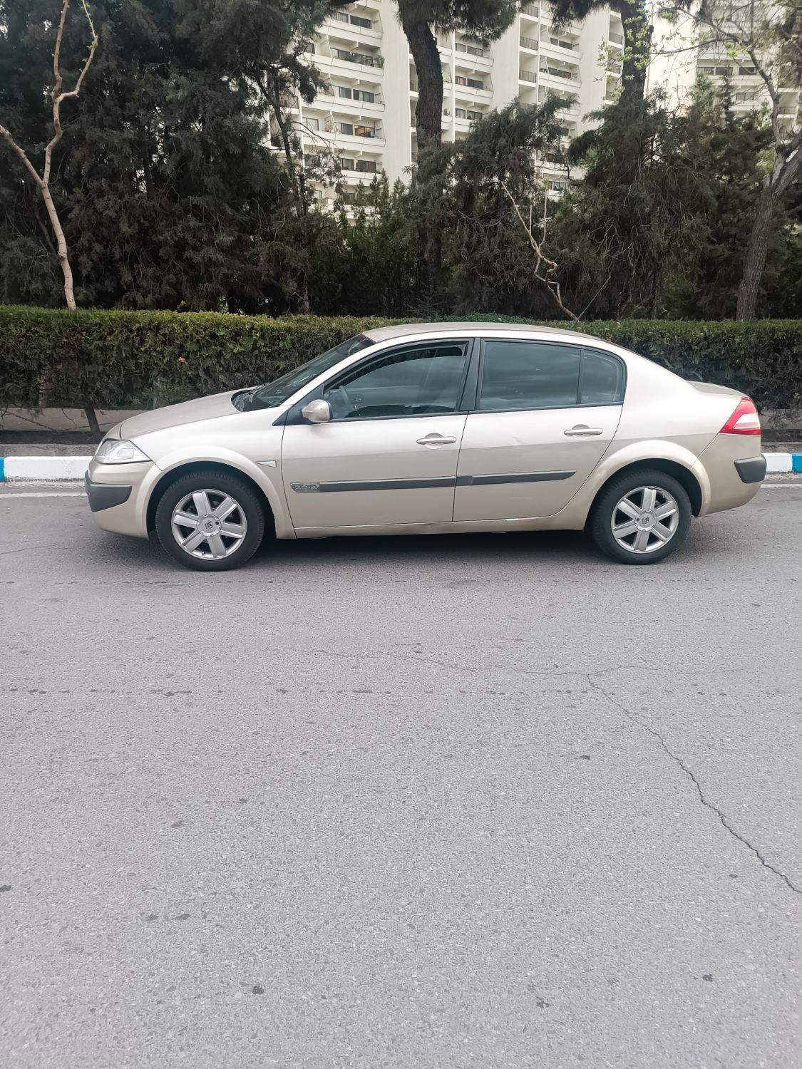 رنو مگان اتوماتیک 2000 - 2006