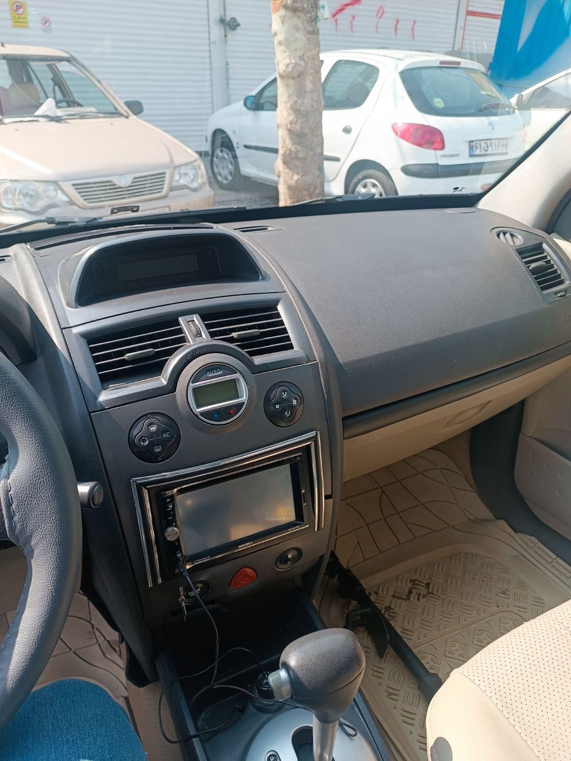 رنو مگان اتوماتیک 2000 - 2006