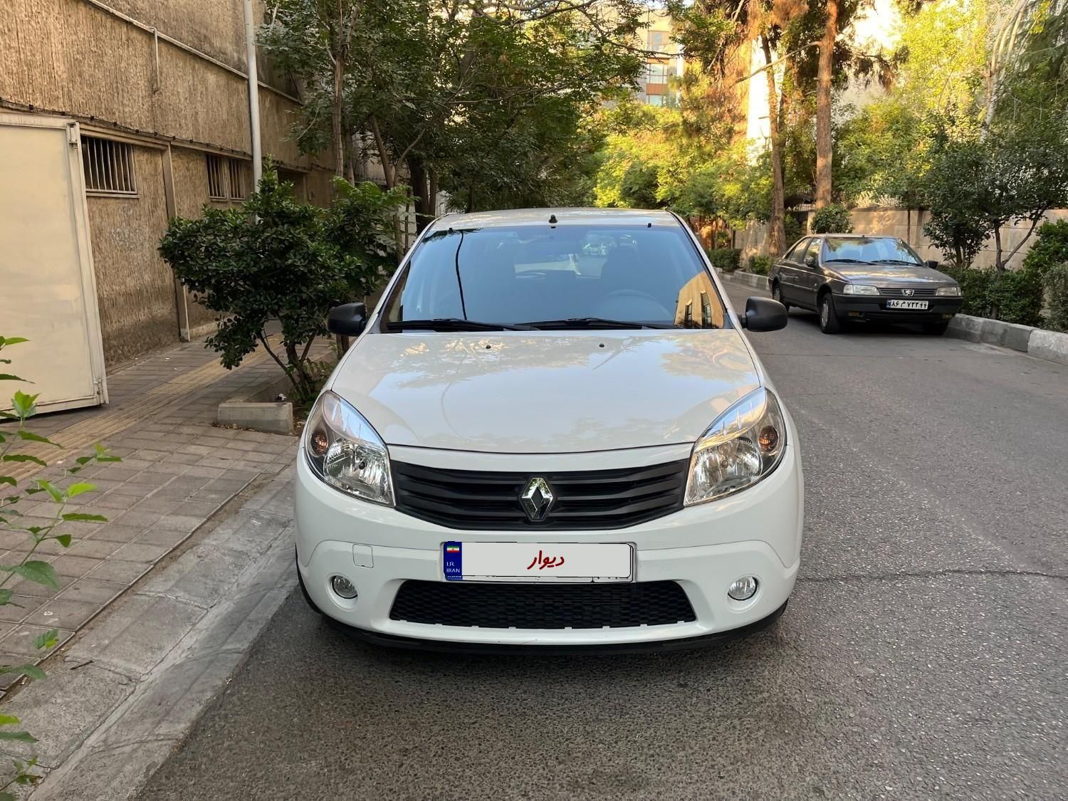 خودرو رنو، ساندرو آگهی ann_18110176