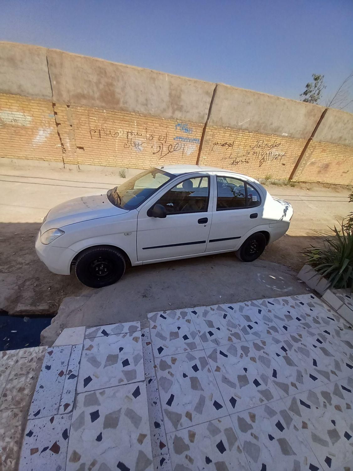 تیبا صندوق دار SX - 1401