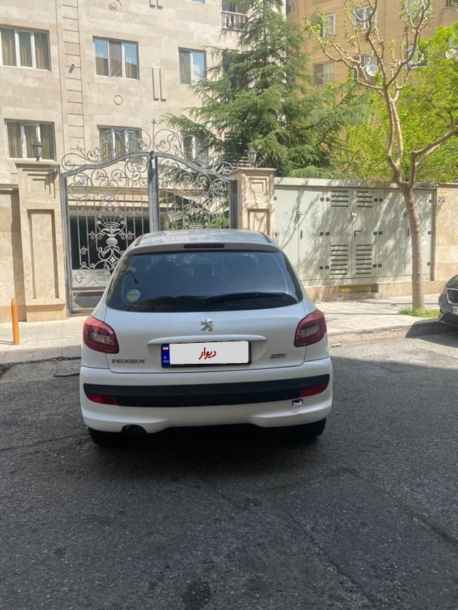پژو 207 دنده‌ای - 1402