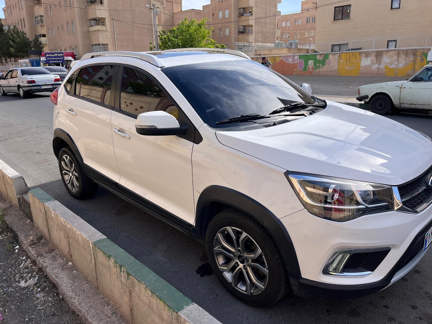 خودرو ام وی ام، X22 آگهی ann_18112371