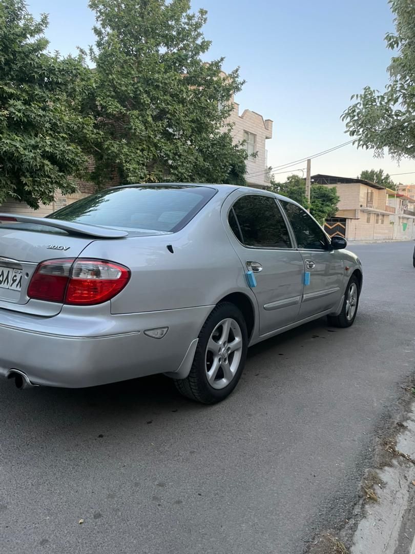 نیسان ماکسیما دنده‌ای - 2002