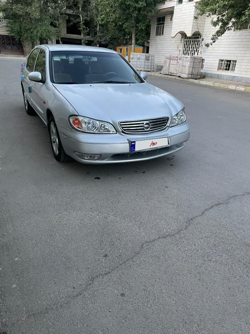 نیسان ماکسیما دنده‌ای - 2002