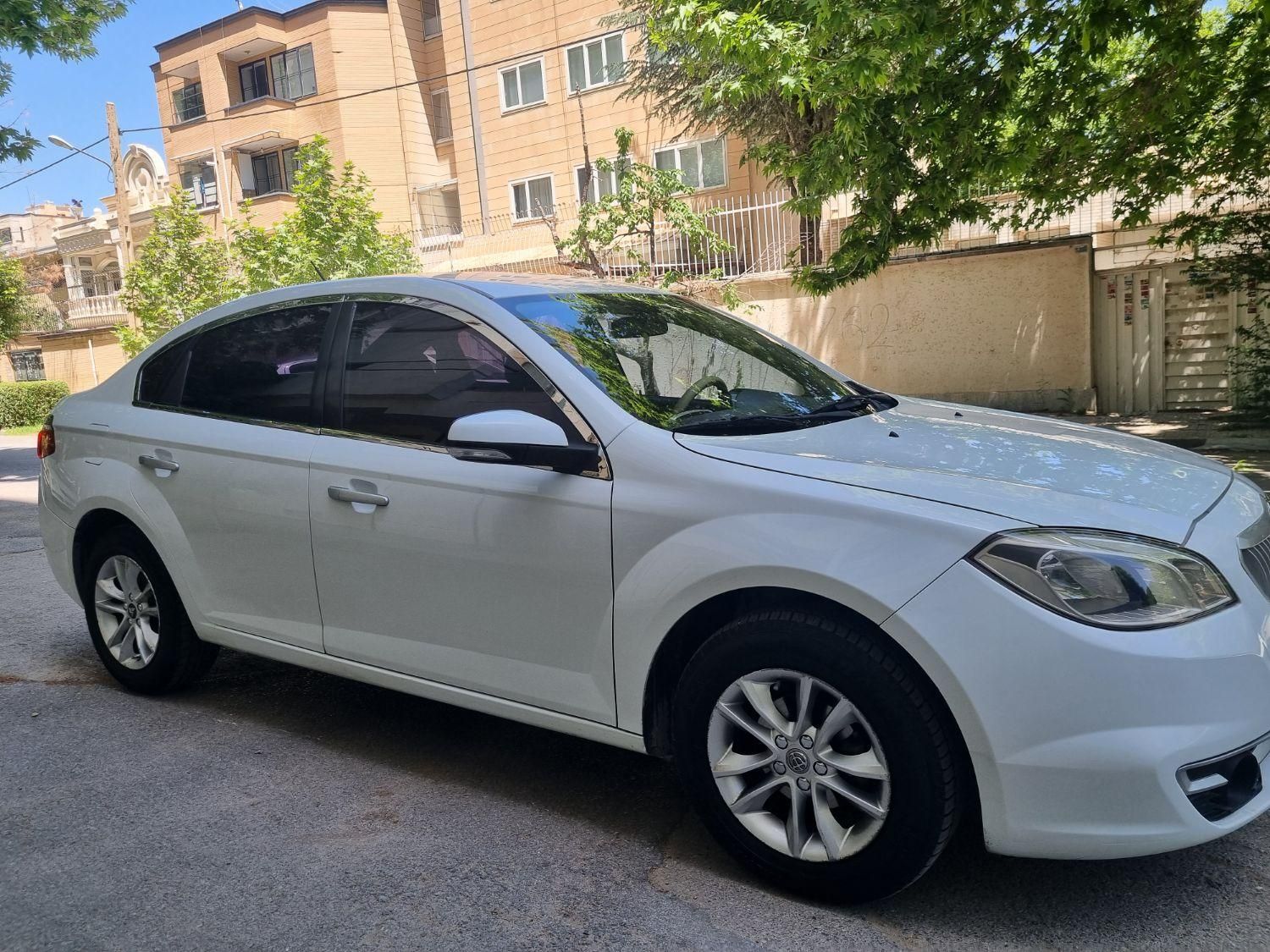 برلیانس H330 دنده‌ای 1500 - 2016