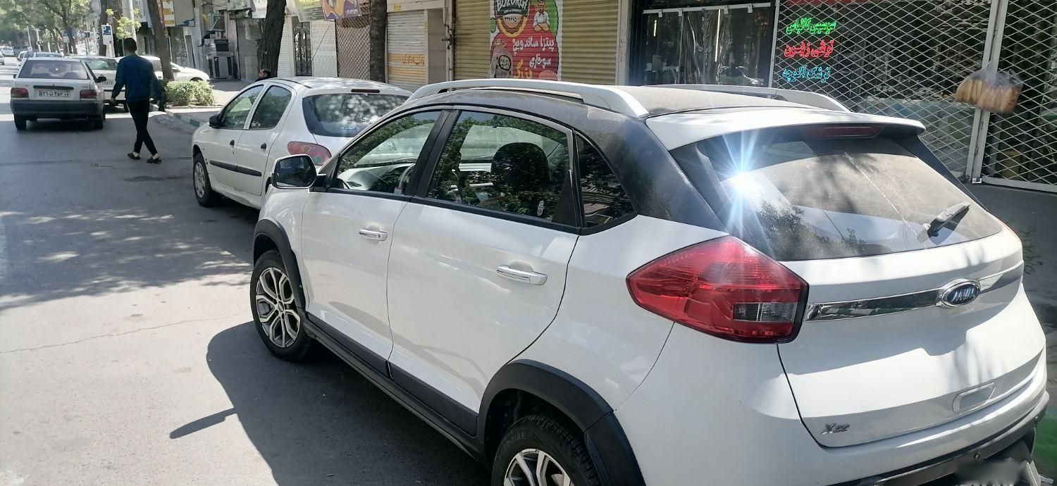 خودرو ام وی ام، X22 آگهی ann_18114223
