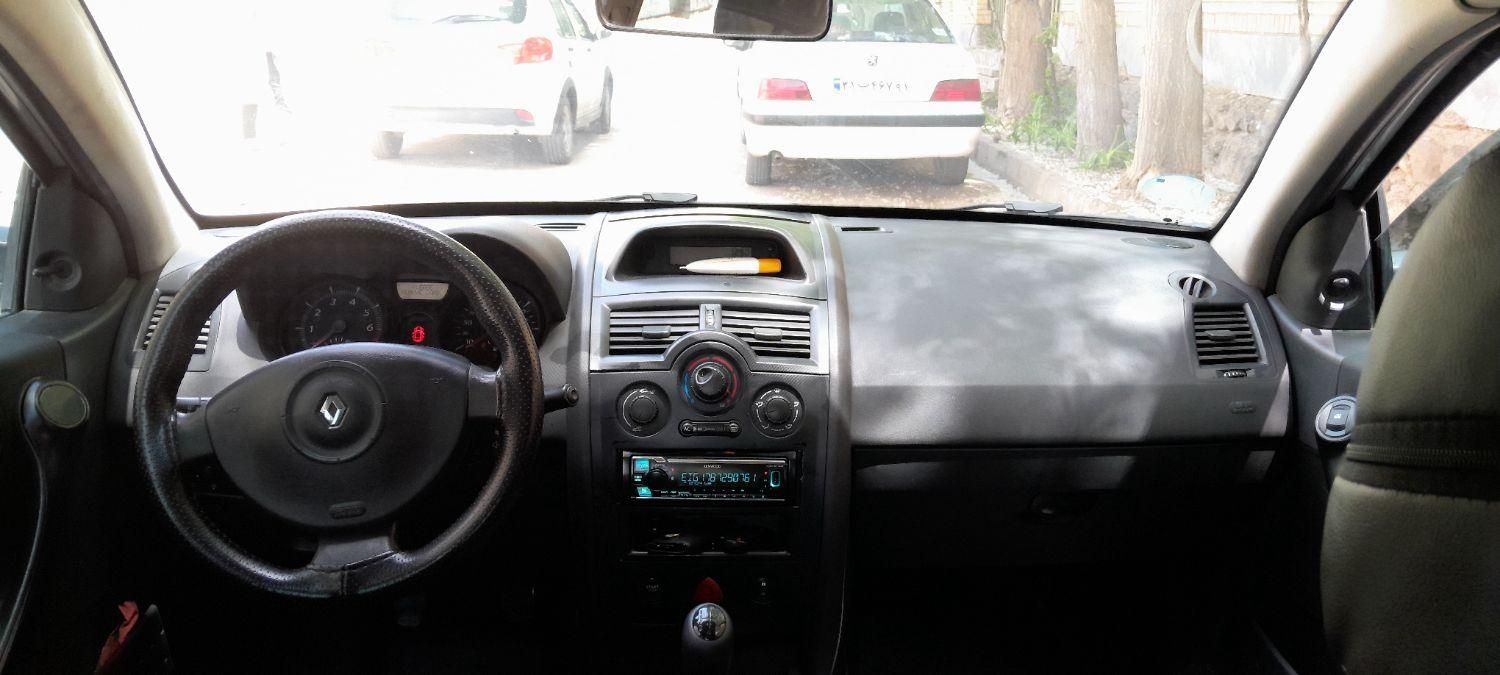 رنو مگان دنده‌ای 1600 - 2006