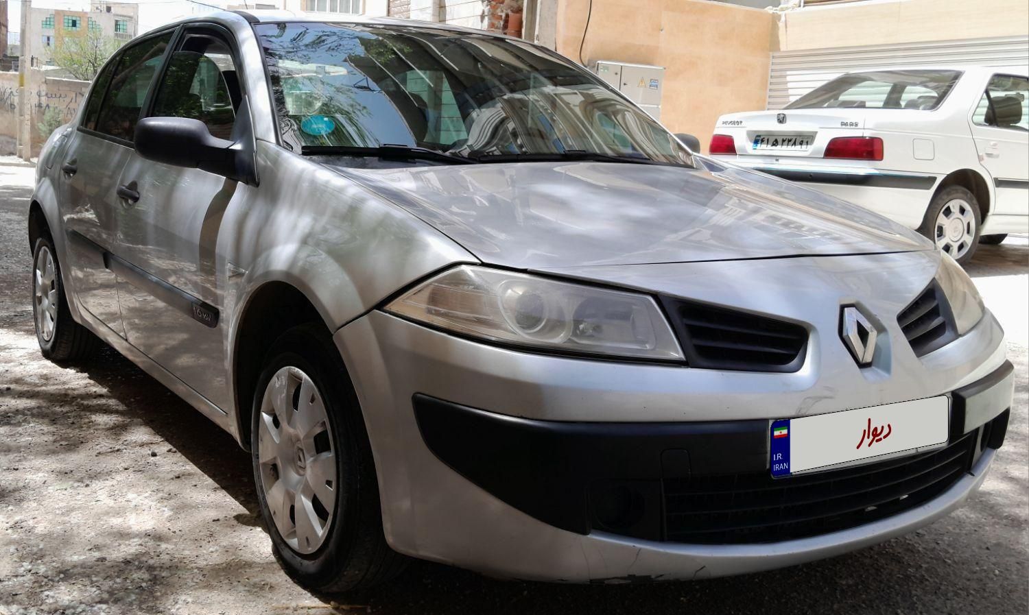 رنو مگان دنده‌ای 1600 - 2006