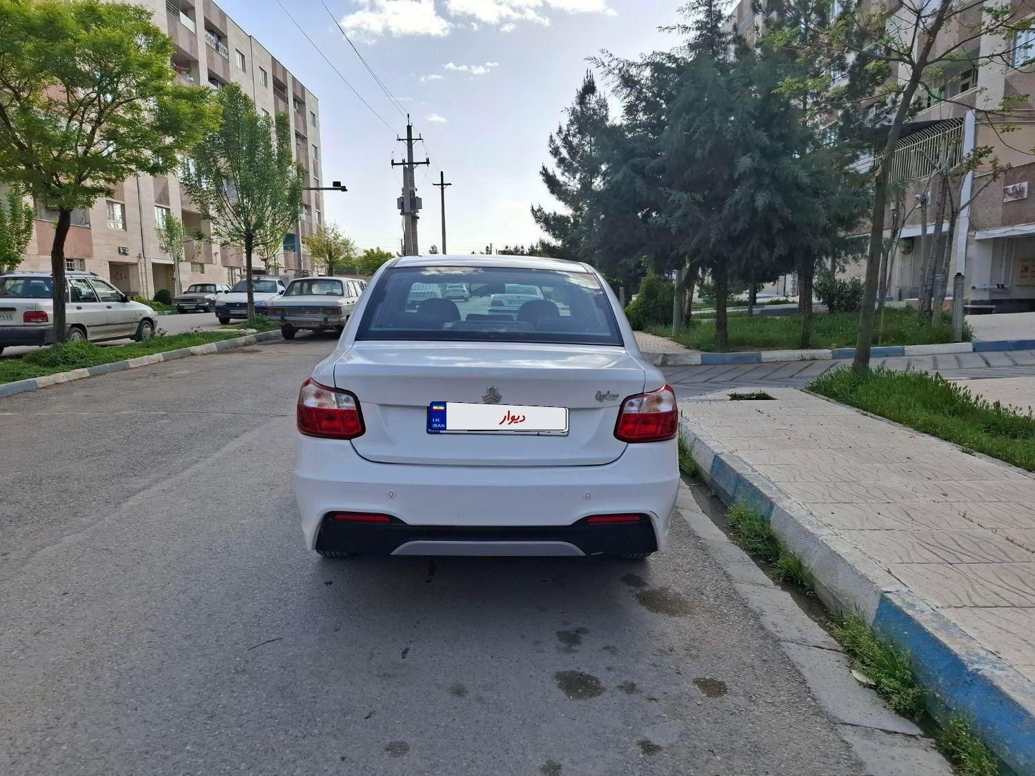 ساینا S دنده ای بنزینی - 1401
