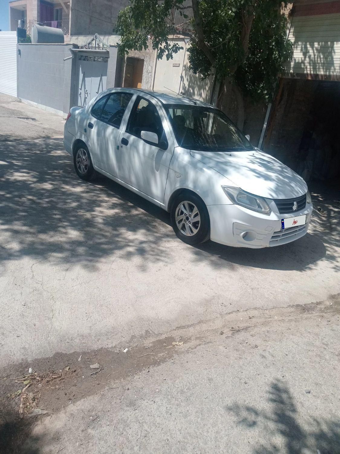 ساینا S دنده ای بنزینی - 1400