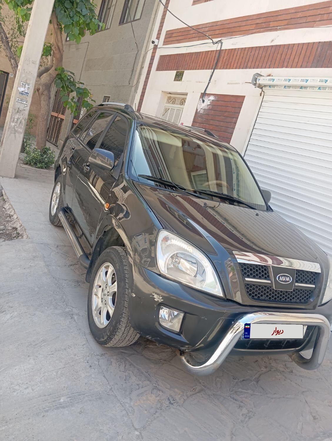 ام وی ام X33 دنده‌ای ساده - 2012