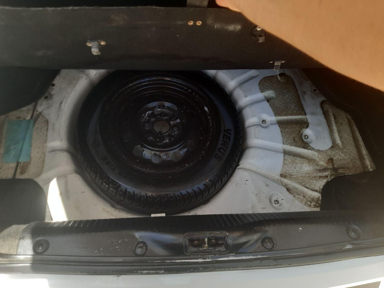 تیبا صندوق دار SX - 1396