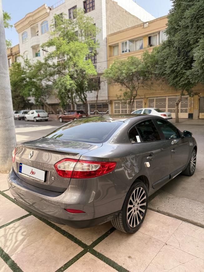 خودرو رنو، فلوئنس آگهی ann_18121311