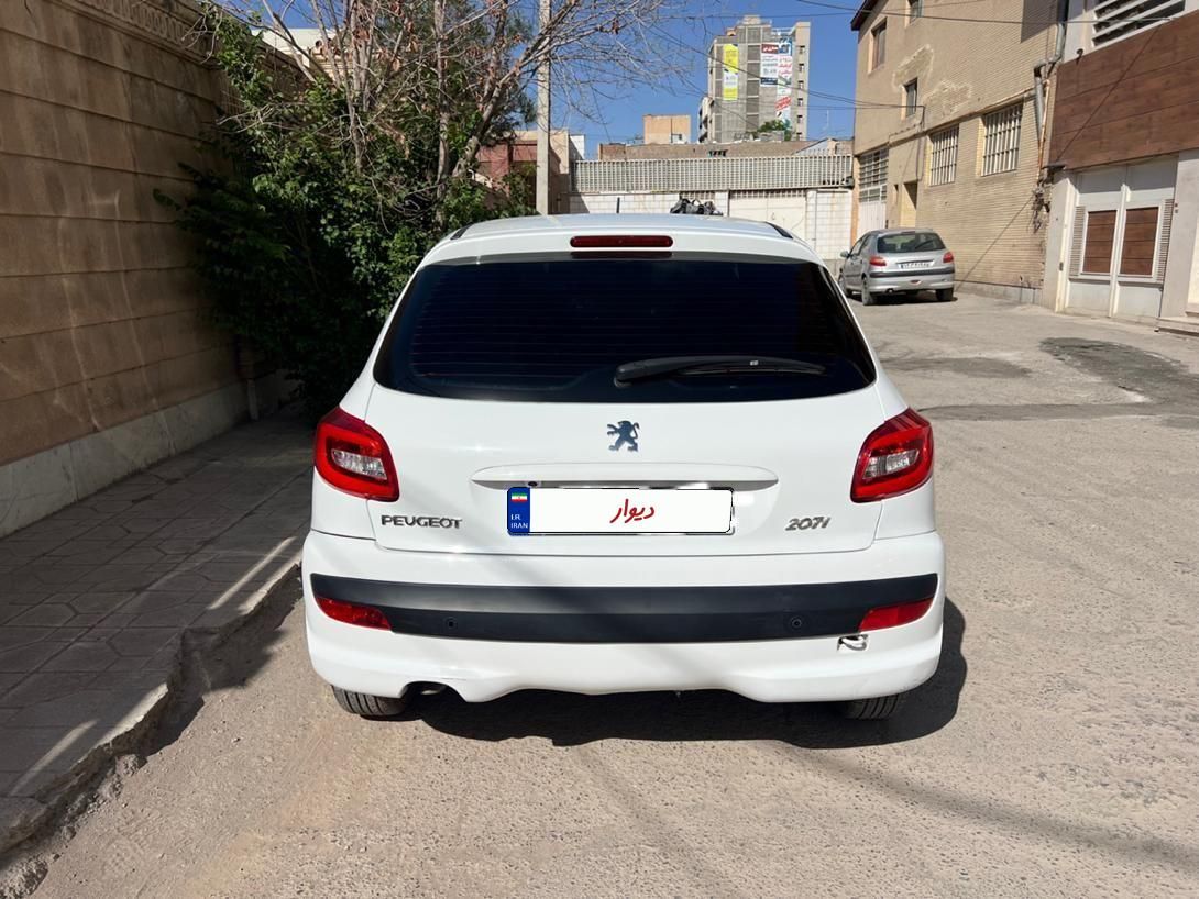 پژو 207 دنده‌ای با موتور TU3 - 1402