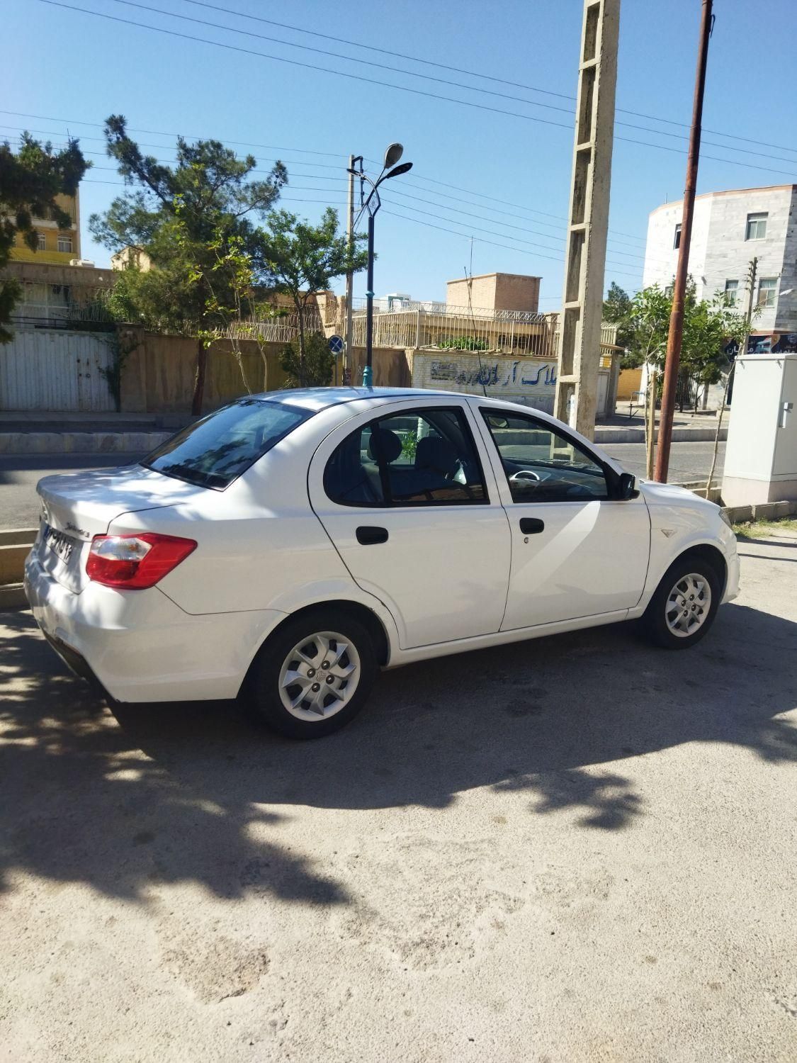 ساینا S دنده ای بنزینی - 1400