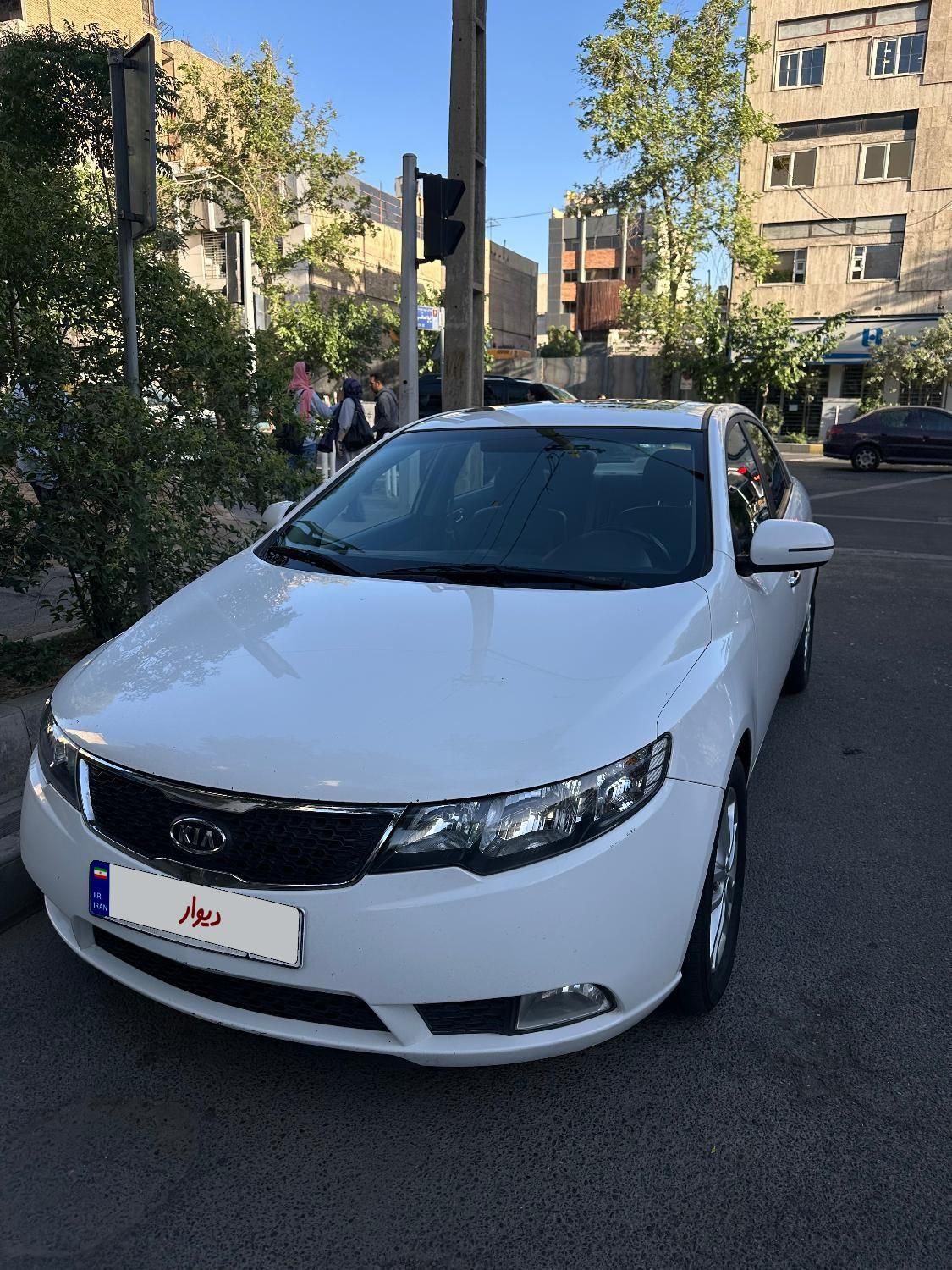 خودرو کیا، سراتو مونتاژ آگهی ann_18125476
