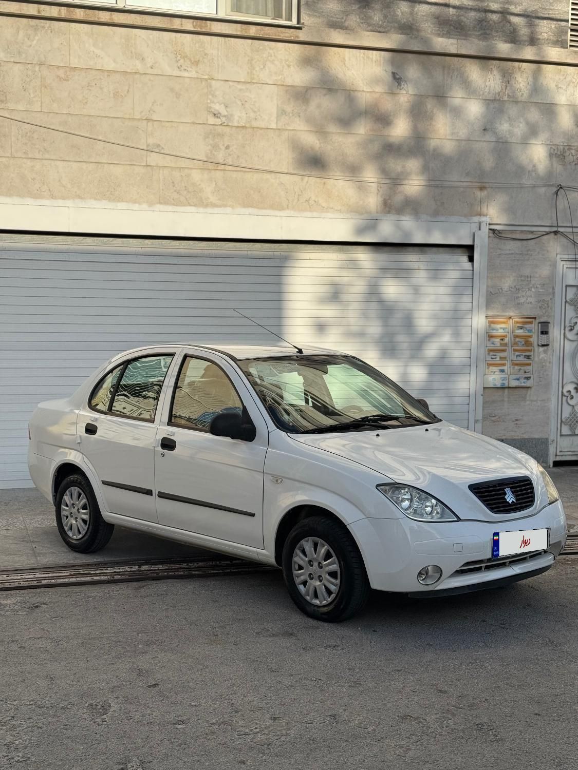 تیبا صندوق دار SX - 1401