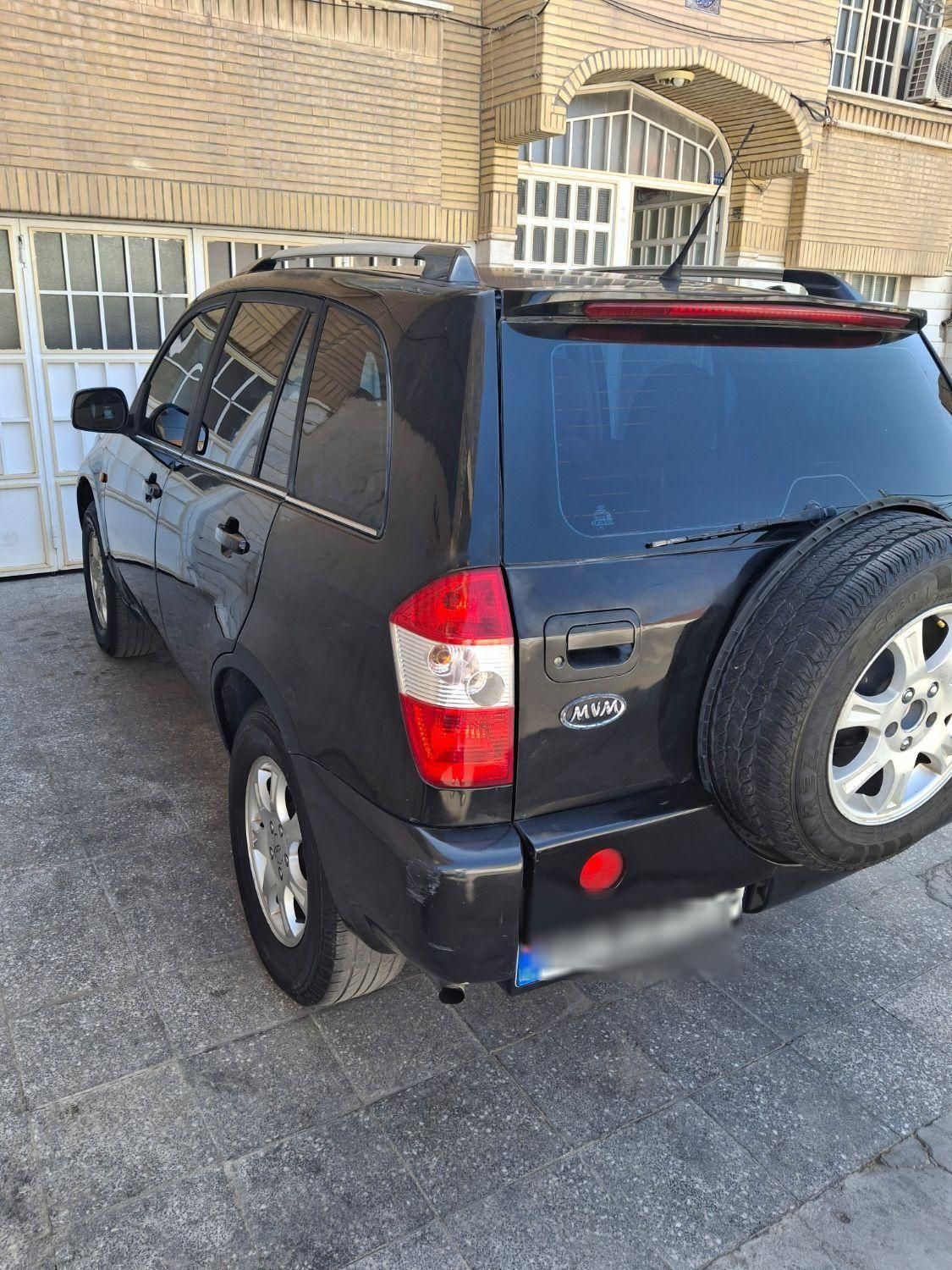 ام وی ام X33 دنده‌ای ساده - 2012