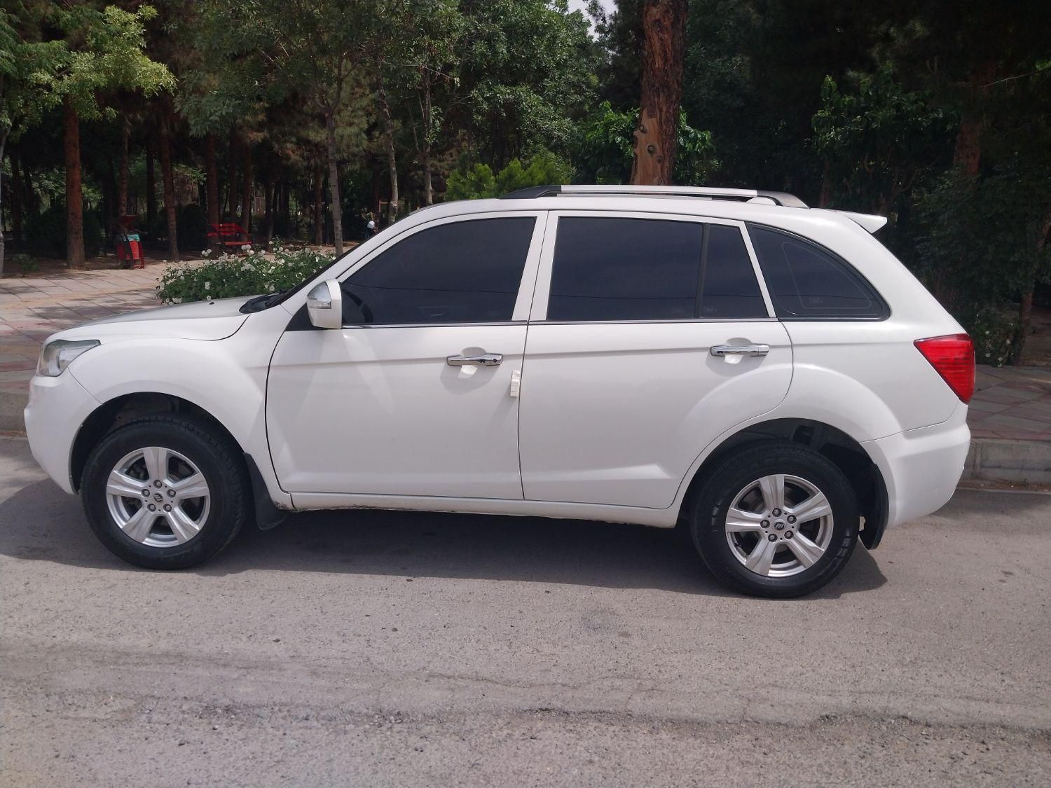 لیفان X60 دنده‌ای - 2015