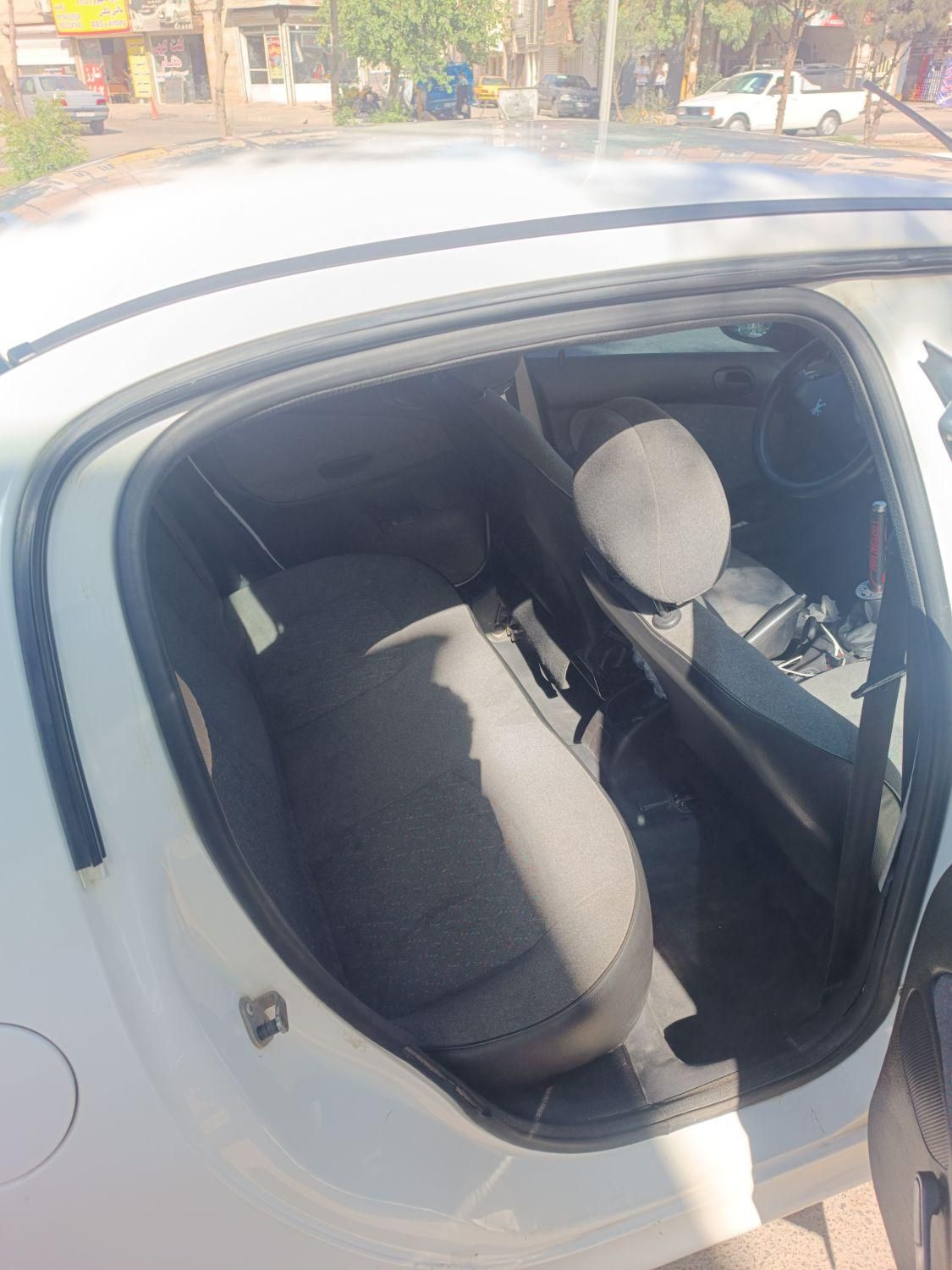 پژو 206 SD v8 - 1390