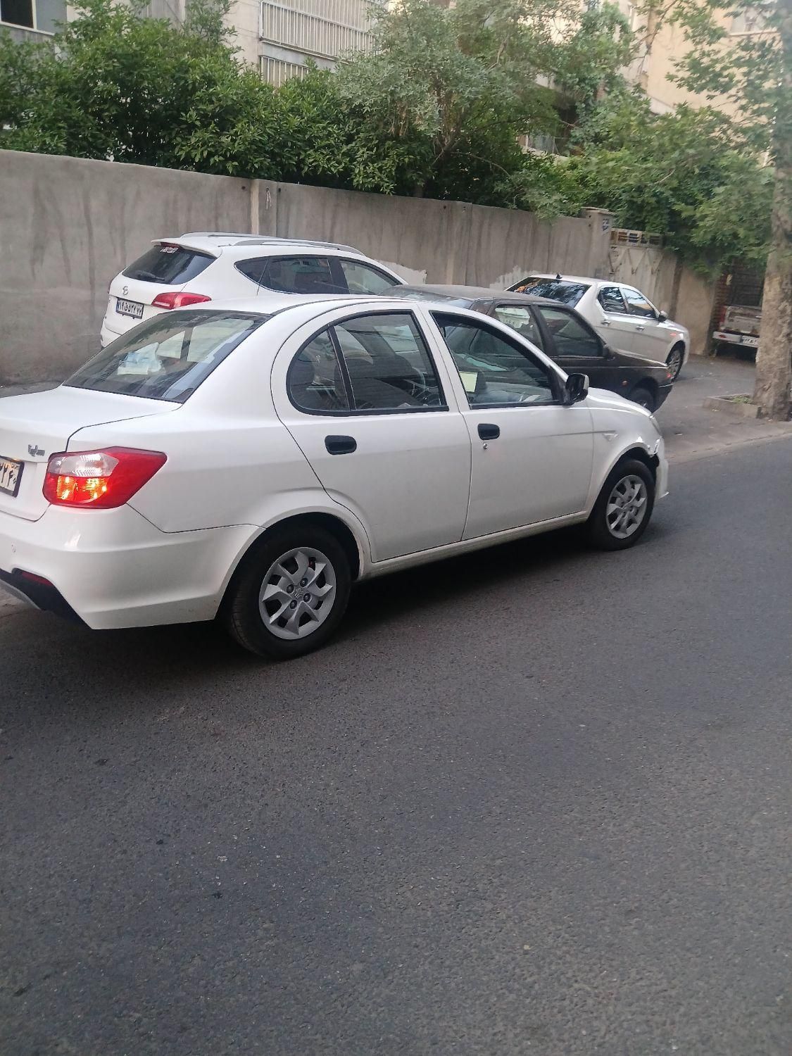 ساینا S دنده ای بنزینی - 1401