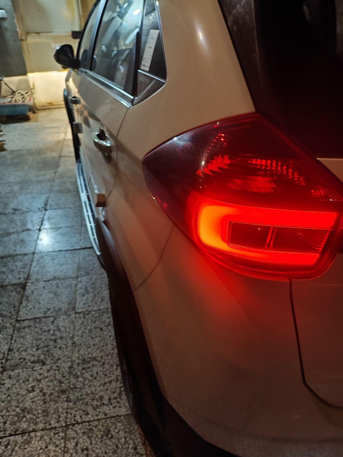 خودرو ام وی ام، X22 آگهی ann_18130522