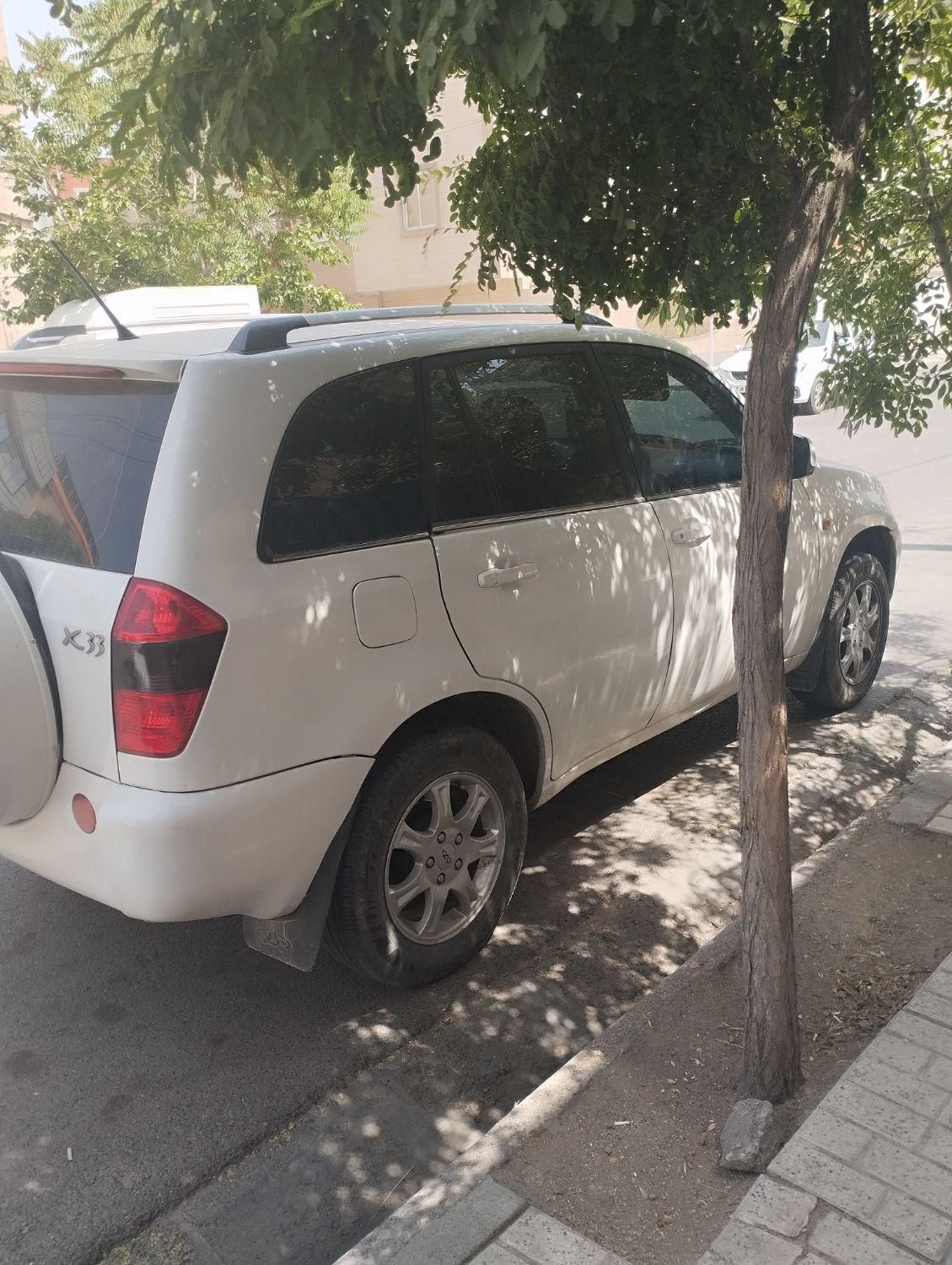 خودرو ام وی ام، X33 آگهی ann_18131259