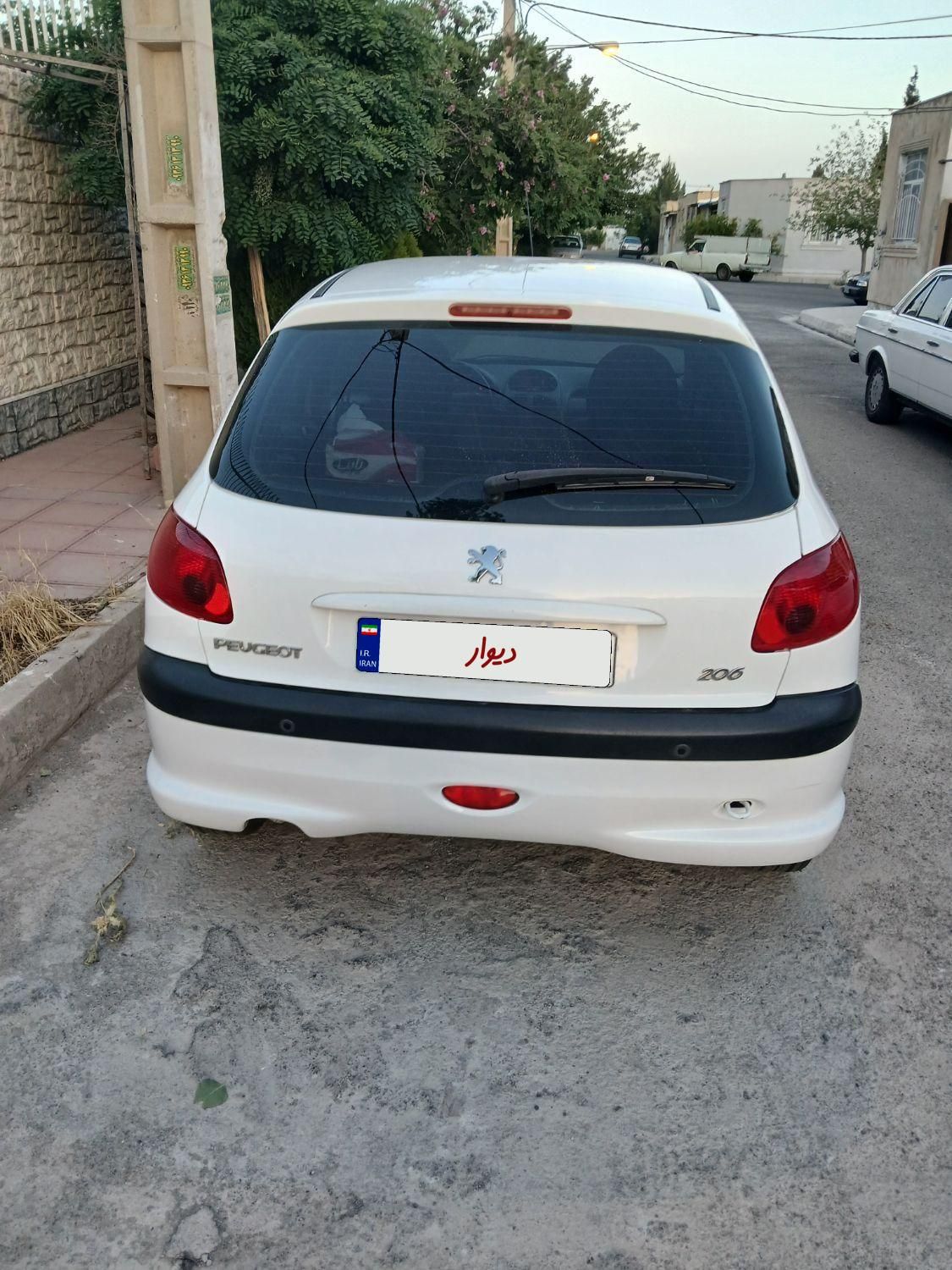 پژو 206 تیپ 3 - 1400