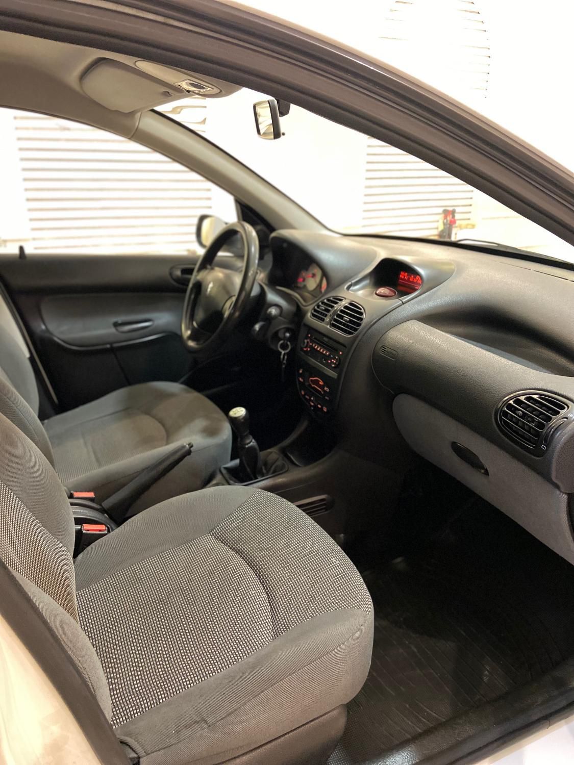 پژو 206 SD v8 - 1395