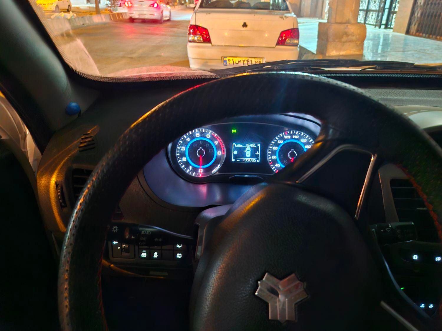 خودرو کوییک، R آگهی ann_18135113