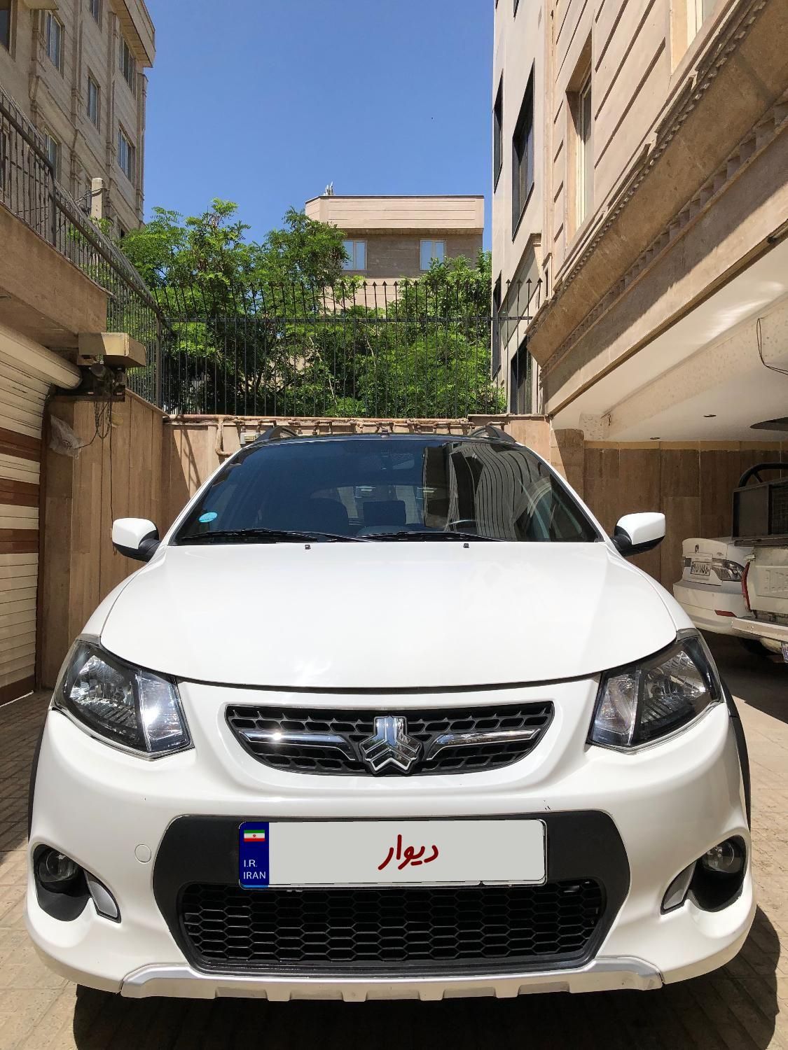 خودرو کوییک، R آگهی ann_18136173