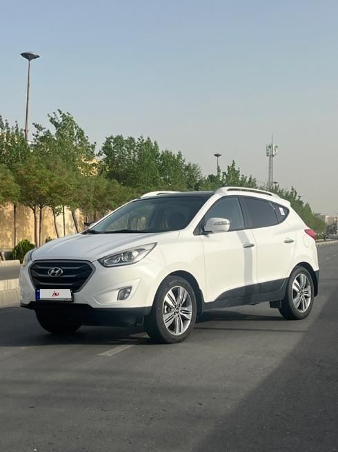 هیوندای توسان 2.4 لیتر - 2015