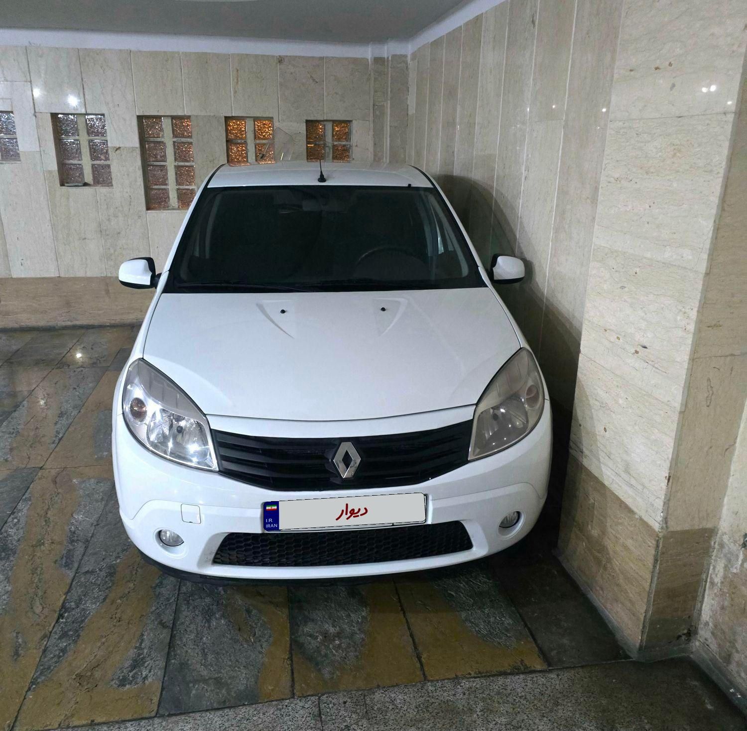 خودرو رنو، ساندرو آگهی ann_18141400
