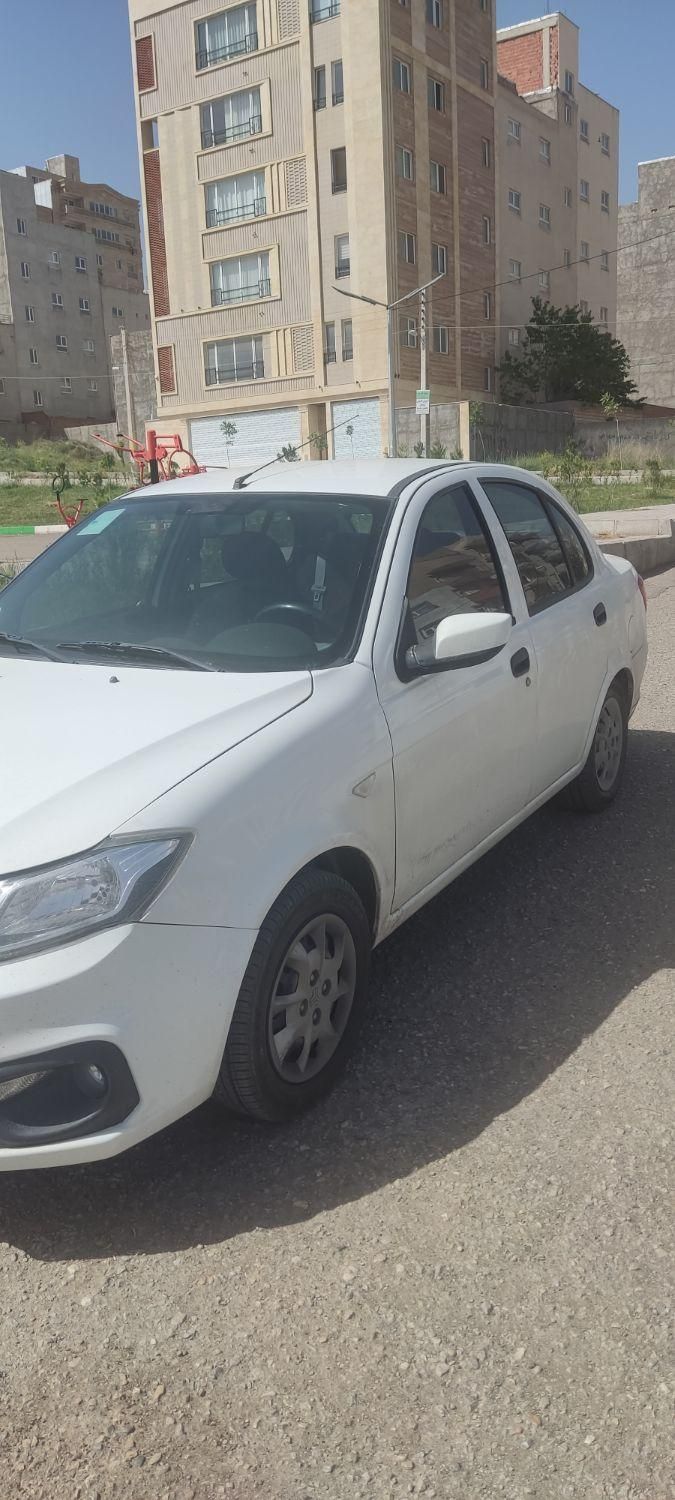 ساینا S دنده ای بنزینی - 1400
