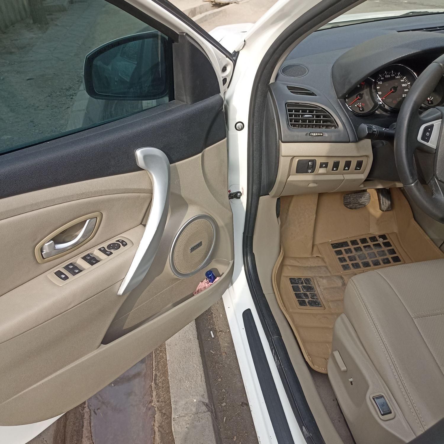 خودرو رنو، فلوئنس آگهی ann_18147601