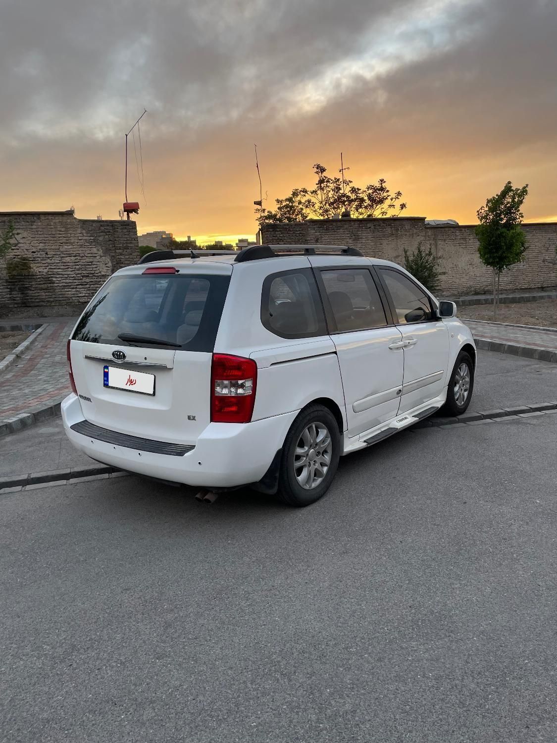 کیا کارناوال فول VQ - 2008