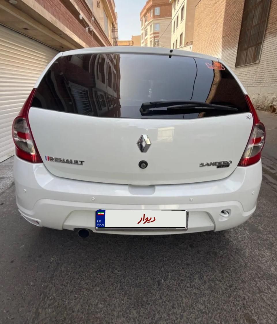 رنو ساندرو دنده ای - 1396