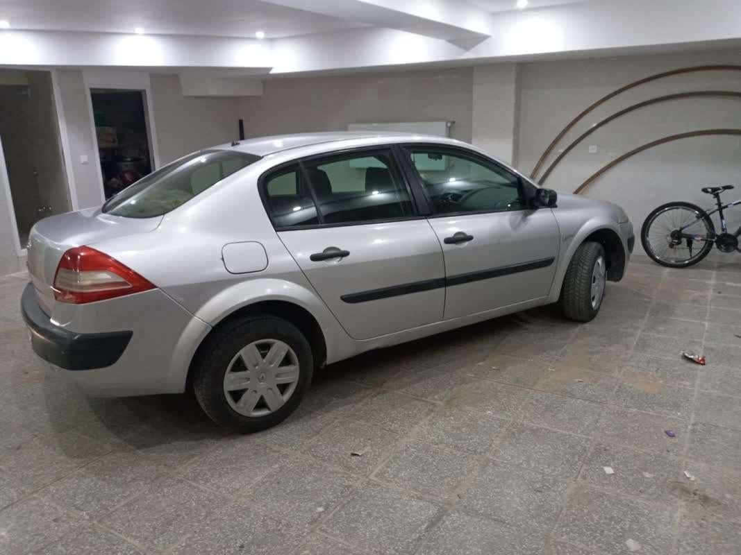 رنو مگان دنده‌ای 1600 - 2008