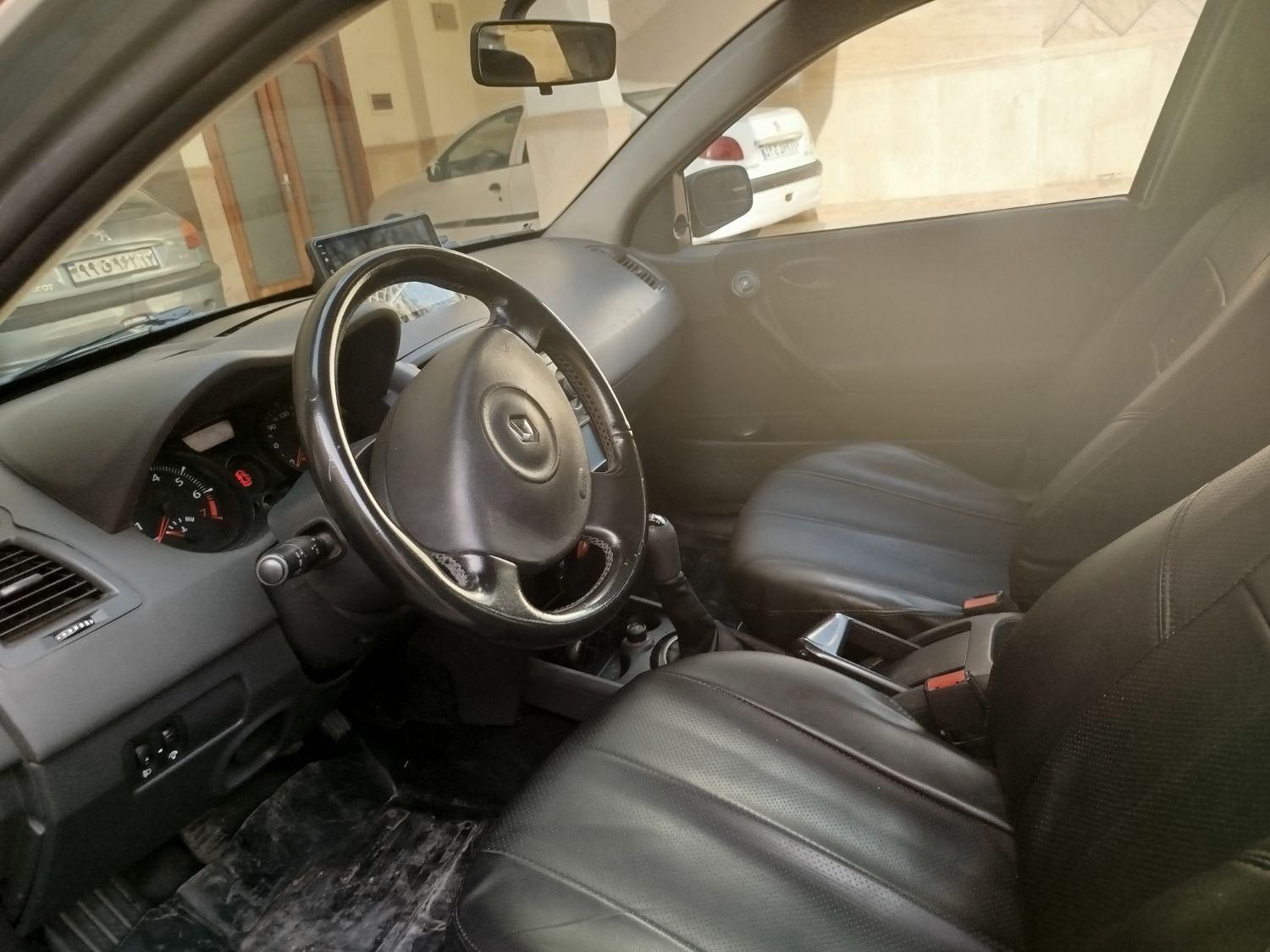 رنو مگان دنده‌ای 1600 - 2008