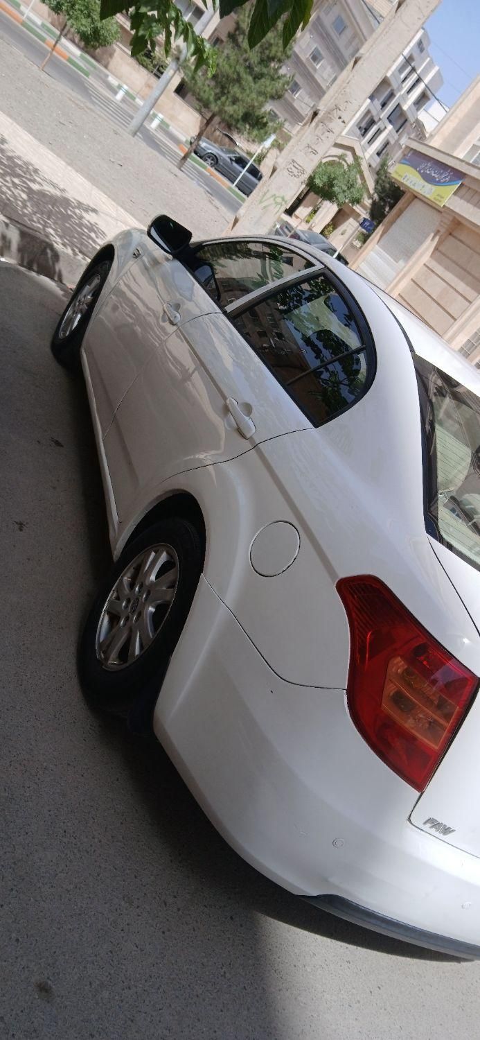 بسترن B50 اتوماتیک - 2014