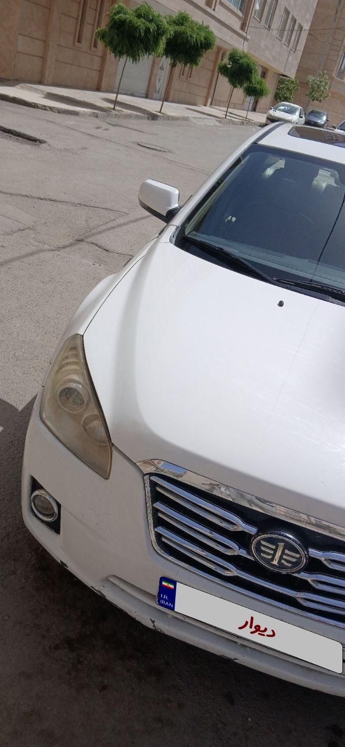 بسترن B50 اتوماتیک - 2014