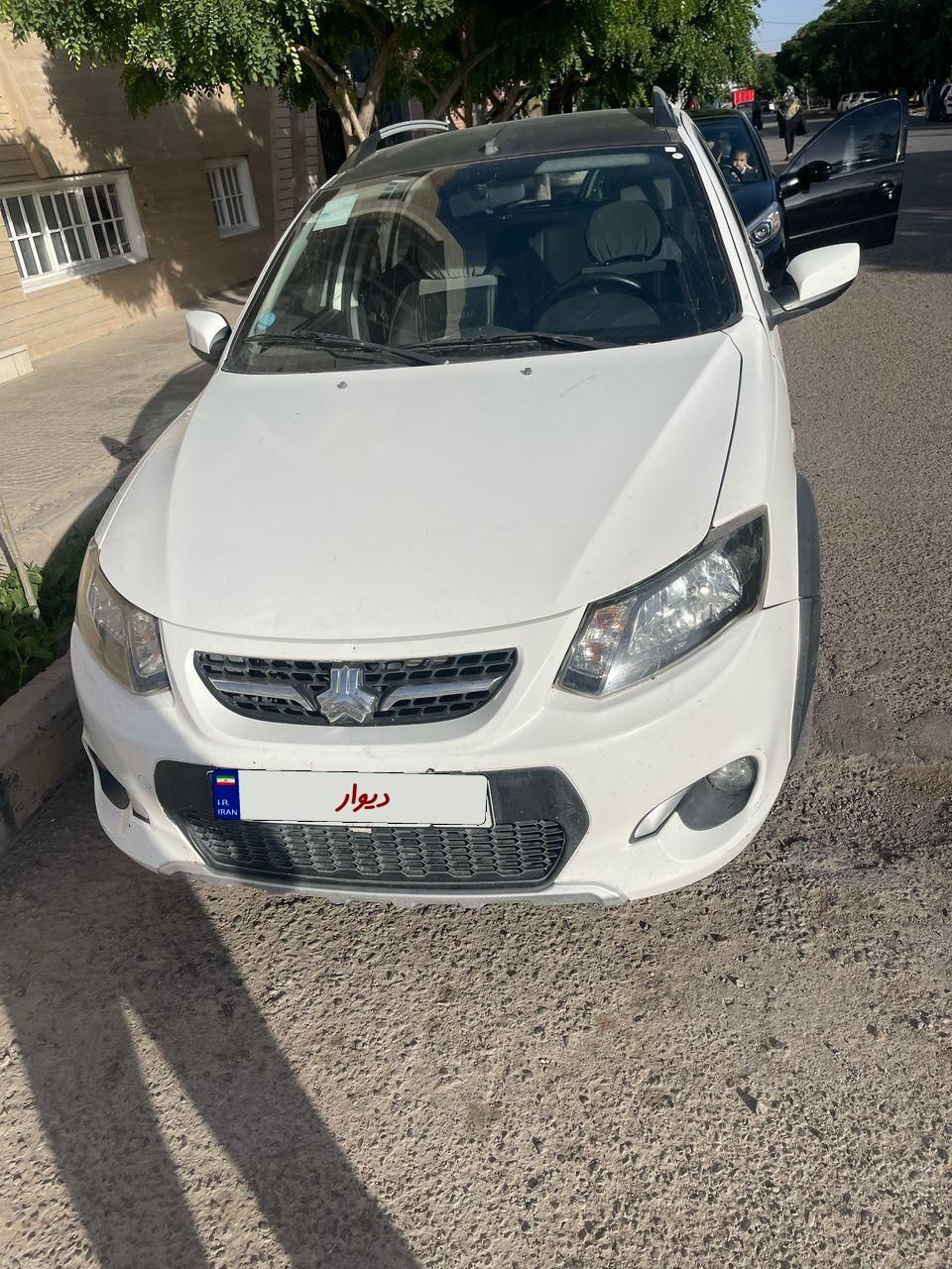 خودرو کوییک، R آگهی ann_18152656