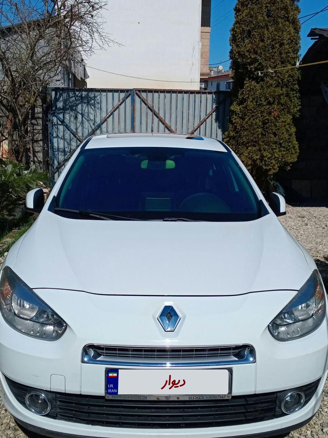 رنو فلوئنس اتوماتیک E4 - 2013
