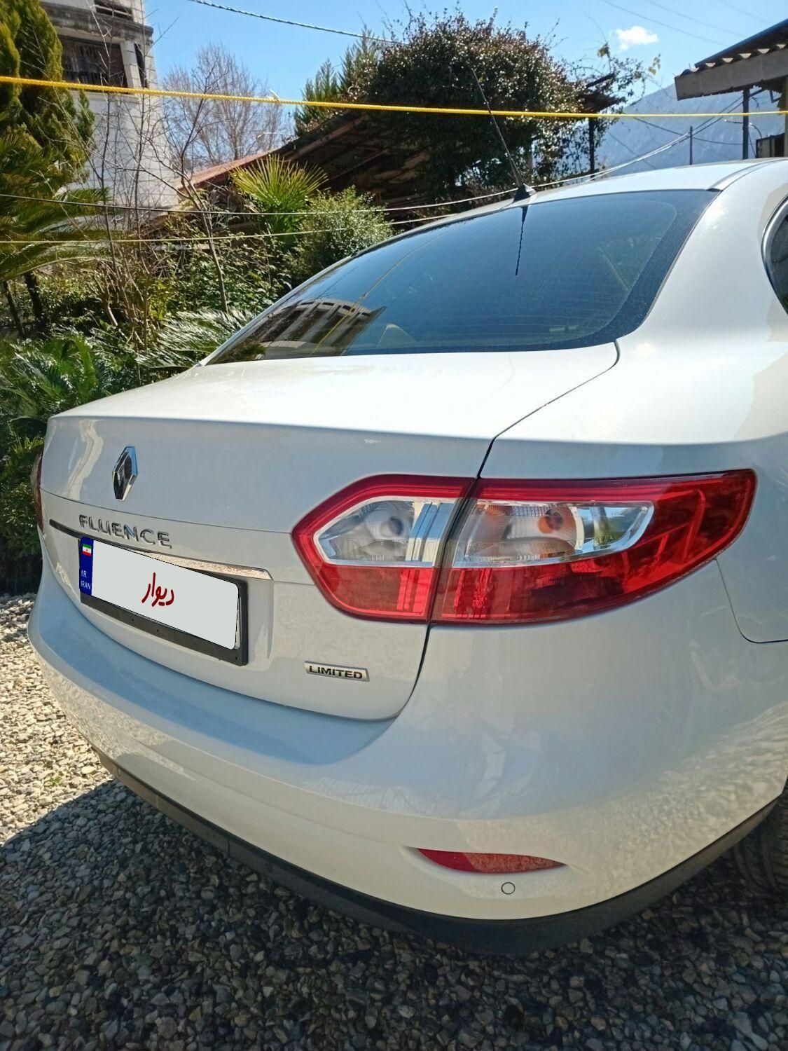 رنو فلوئنس اتوماتیک E4 - 2013