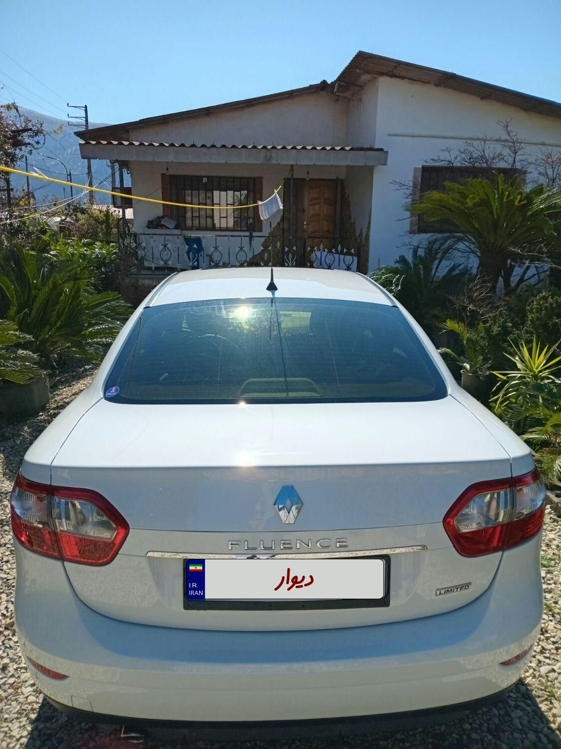 رنو فلوئنس اتوماتیک E4 - 2013