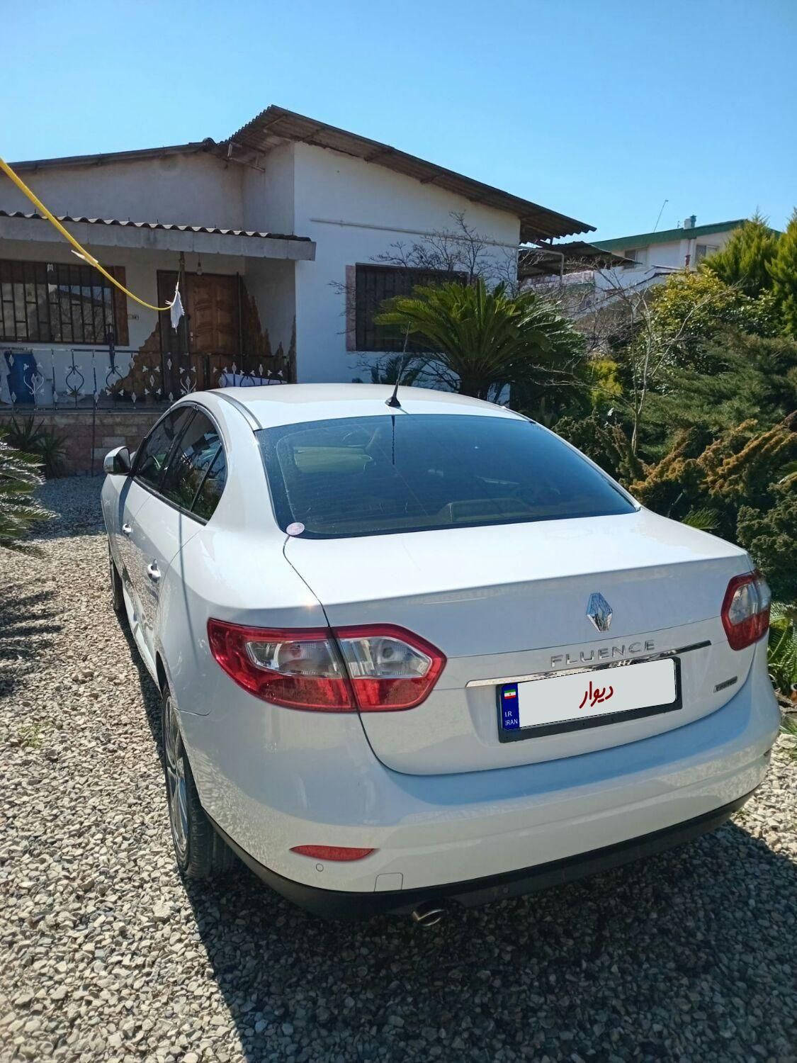 رنو فلوئنس اتوماتیک E4 - 2013