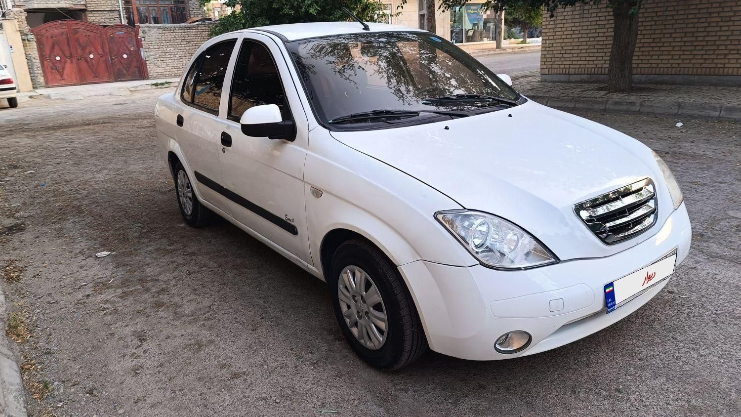 تیبا صندوق دار SX - 1393