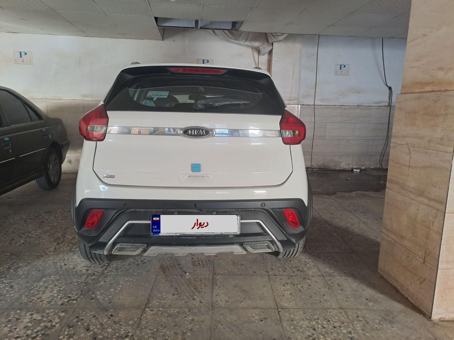 خودرو ام وی ام، X22 آگهی ann_18153567