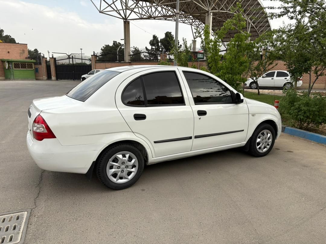 تیبا صندوق دار SX - 1400