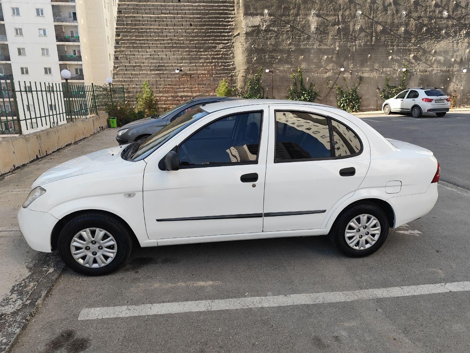 تیبا صندوق دار SX - 1396